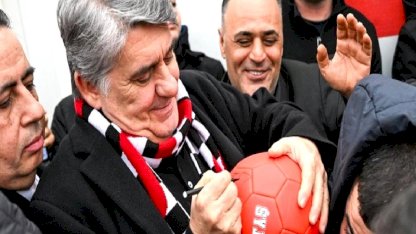 Serdal Adalı, Hatay'da depremzedelerle bir araya geldi