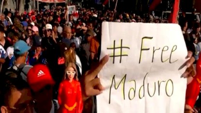 Venezuela'da Maduro afişleri: Sizleri geri istiyoruz