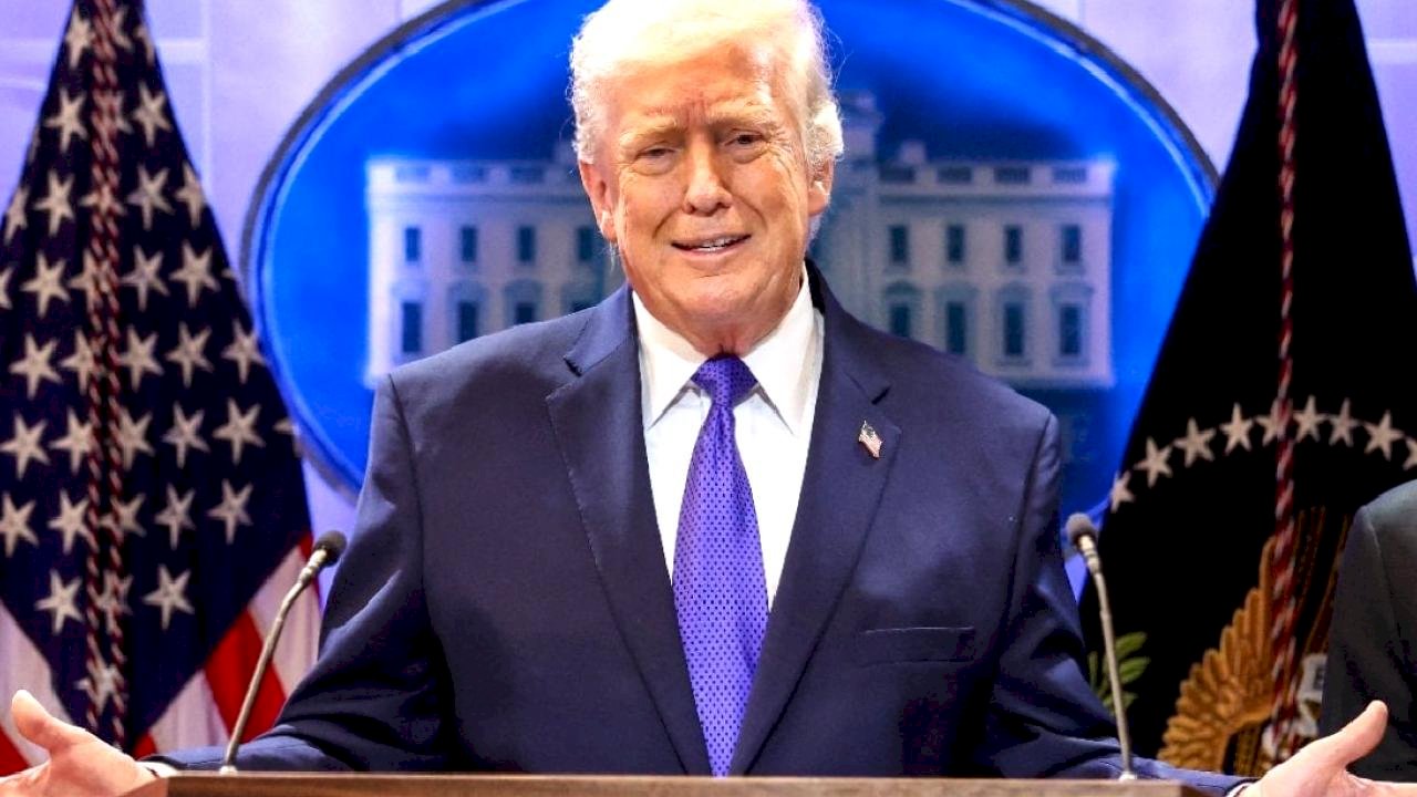 Trump tüm ülkelere yüzde 10 tarife uygulanmasına ilişkin kararı imzaladı