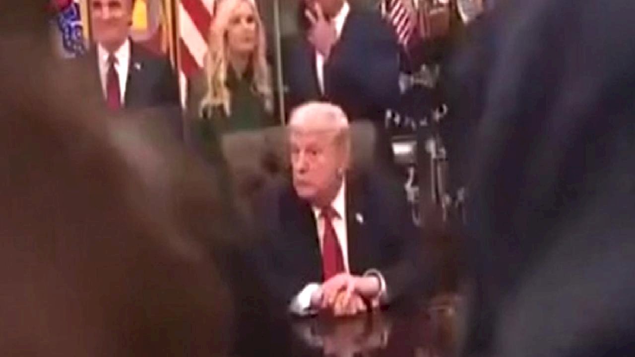 Trump'ı kızdıran Epstein sorusu: Gazetecileri Oval Ofis'ten kovdu