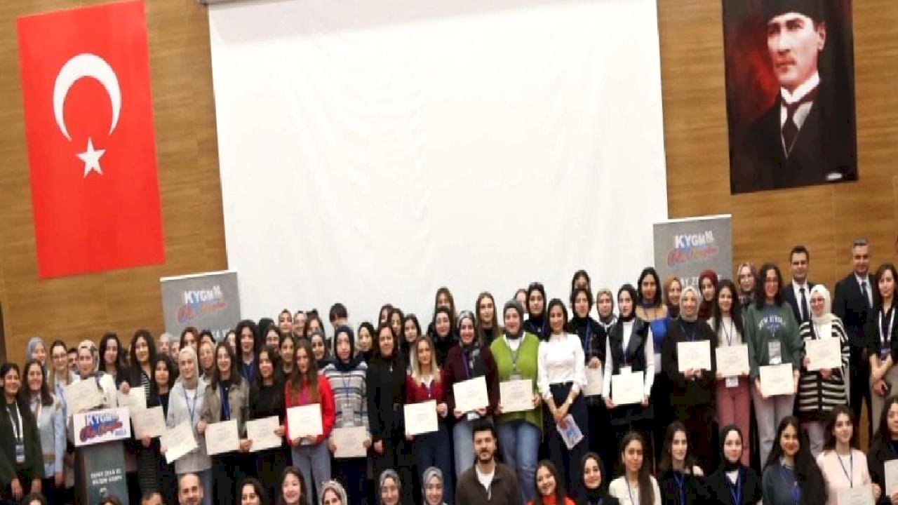 Yapay zekâ ve bilişim kampı ile kadın mühendisler geleceğe hazırlanıyor