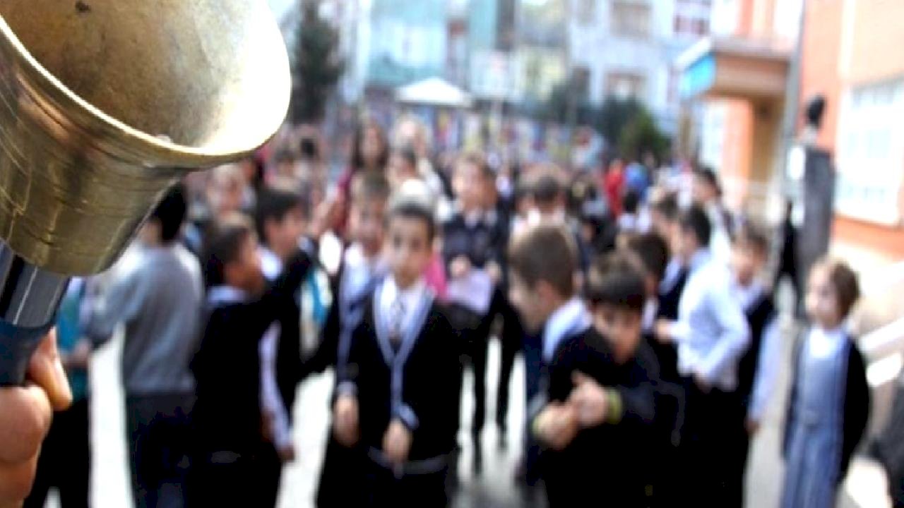 Yarıyıl tatilinde son gün: Okullarda ilk ders zili yarın çalacak