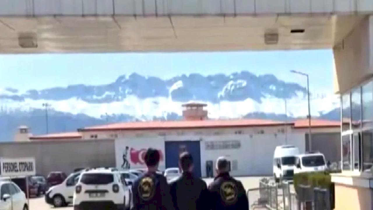 32 ilde FETÖ'den 64 şüpheli yakalandı