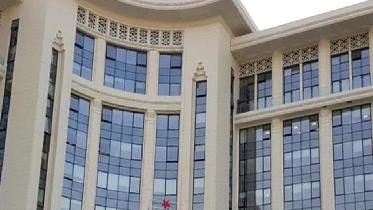 381 bin sağlık çalışanı bayram boyunca görev başında