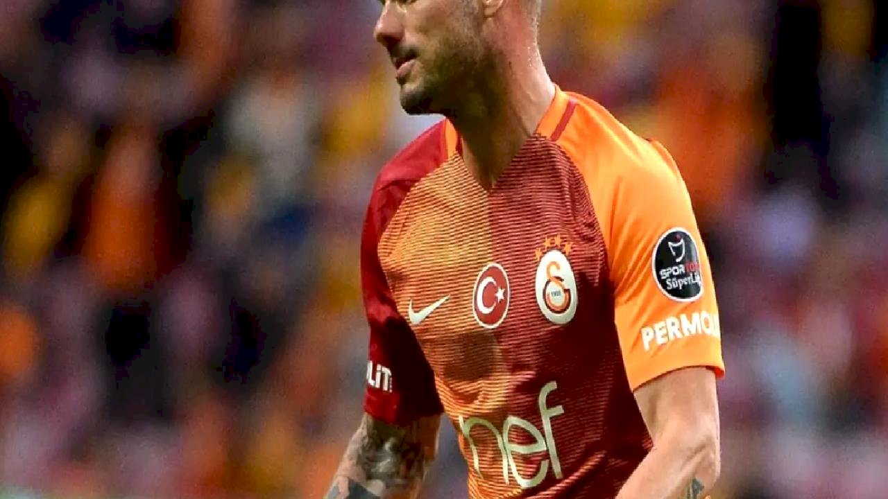 41 yaşında sahalara dönen Sneijder'in son halini görenler tanıyamıyor