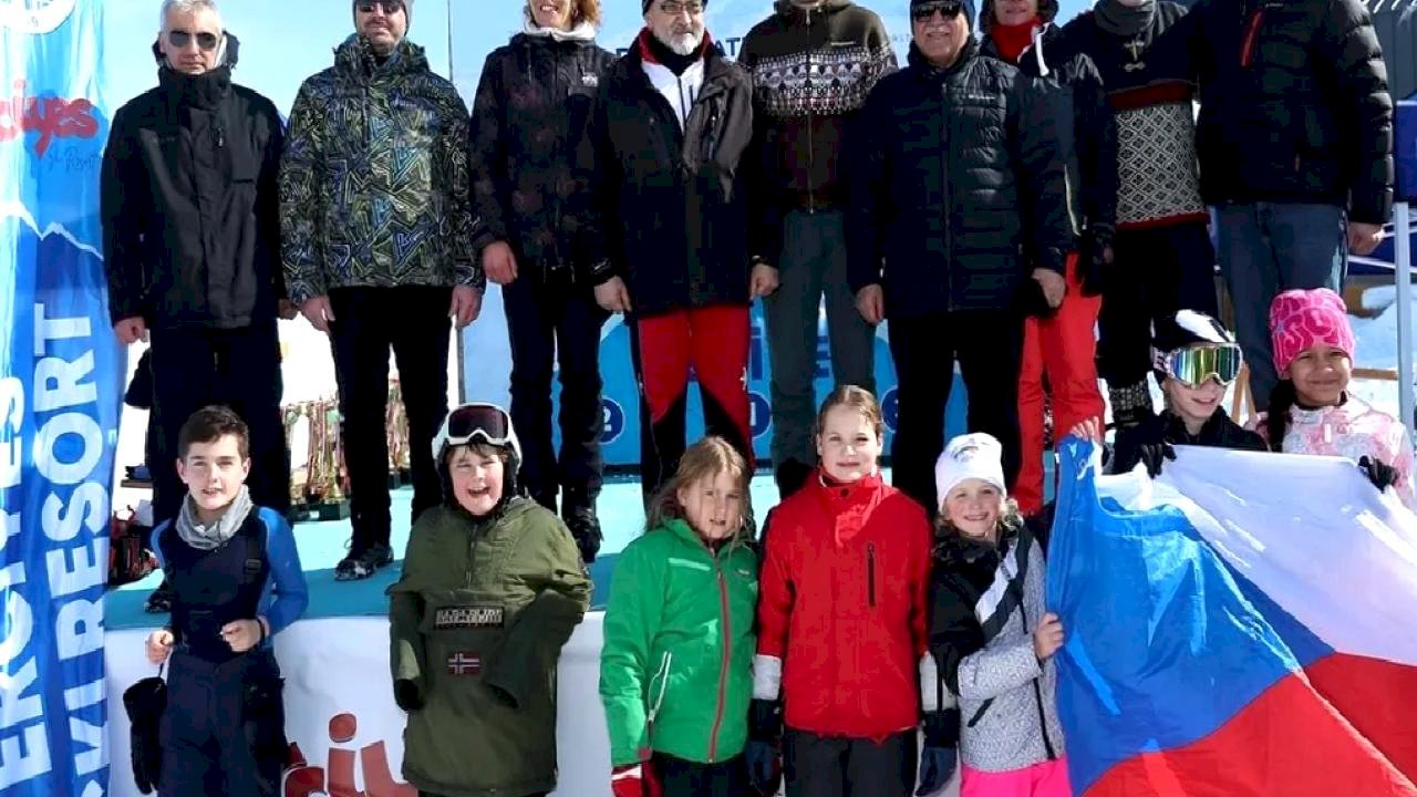 5'nci Diplomatik Kayak Yarışı nefesleri kesti