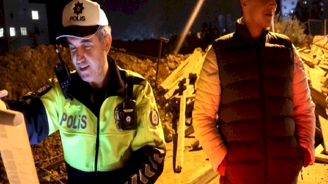 Adana'da kasksız yakalanan motosikletliden polise sıra dışı teklif