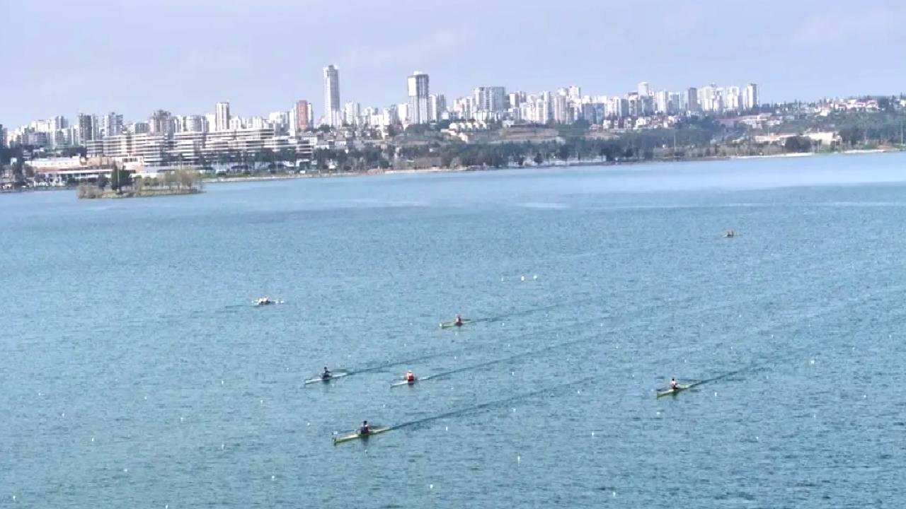 Adana'da Kürek Yarışları Başladı