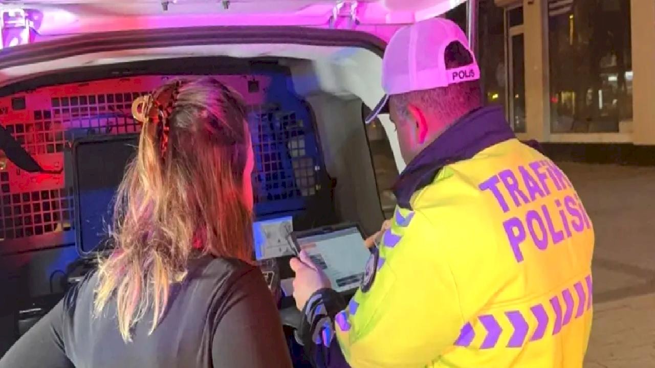 Adana'da Trafik Denetiminde 48 Sürücüye Cezası Kesildi