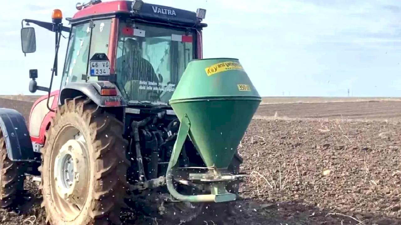 Adilcevaz'da Arpa Ekim Sezonu Başladı