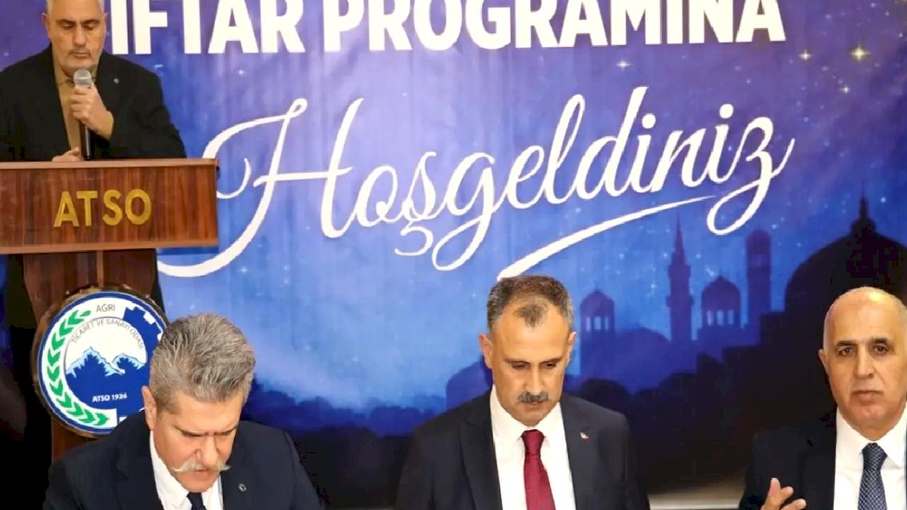 Ağrı'da İftar Programı Düzenlendi