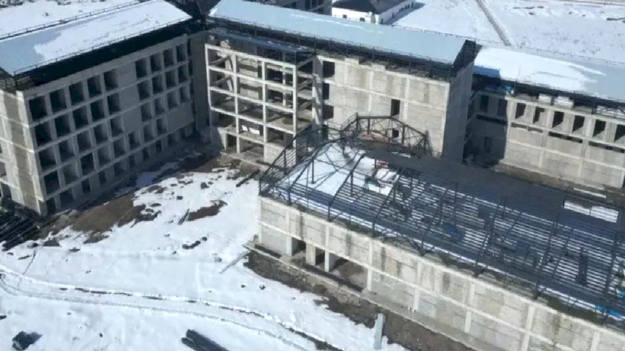 Ağrı’da Kadın Doğum ve Çocuk Hastanesi'nde sona doğru