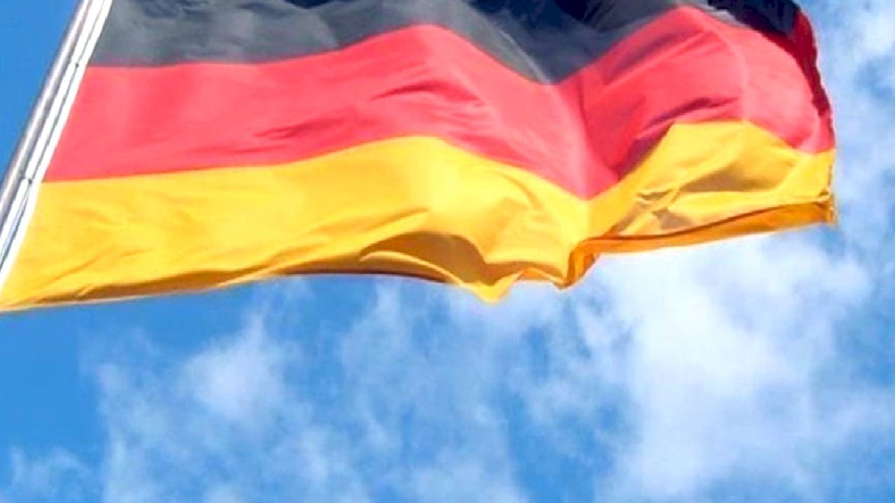 Almanya: İran’da yönetim değişikliği gerçekçi değil