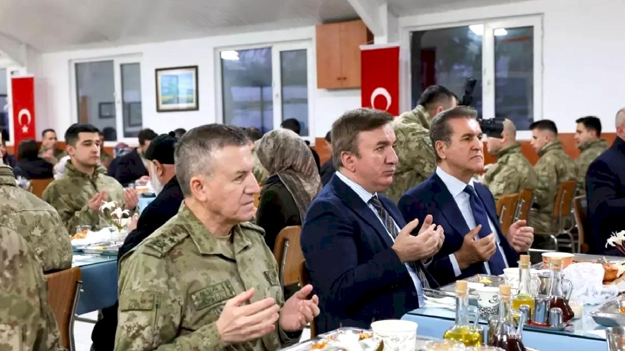 Askerler ve Gaziler İftar Sofrasında Buluştu