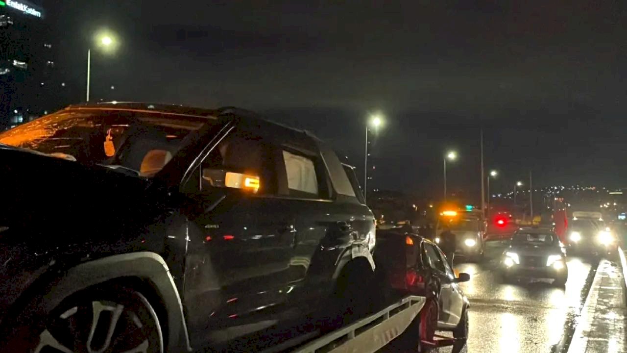 Ataşehir'de Zincirleme Kaza: 4 Yaralı