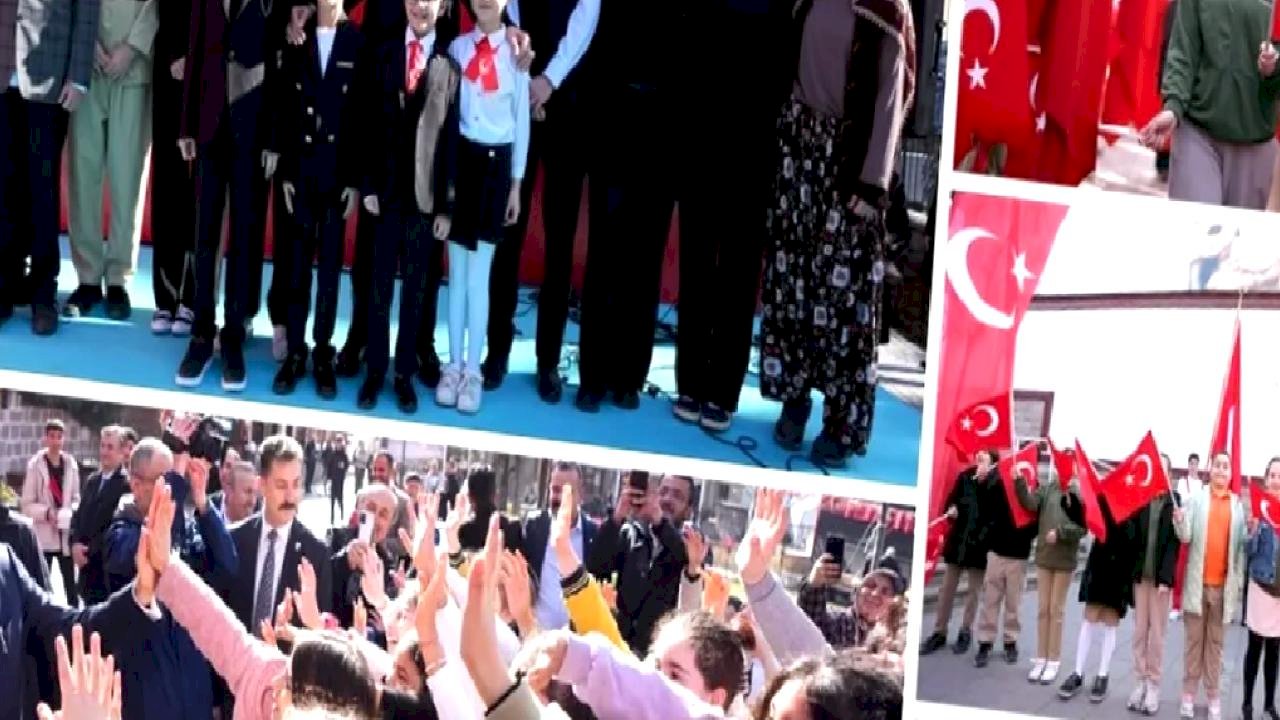 Bakan Tekin 12 Mart programına katıldı