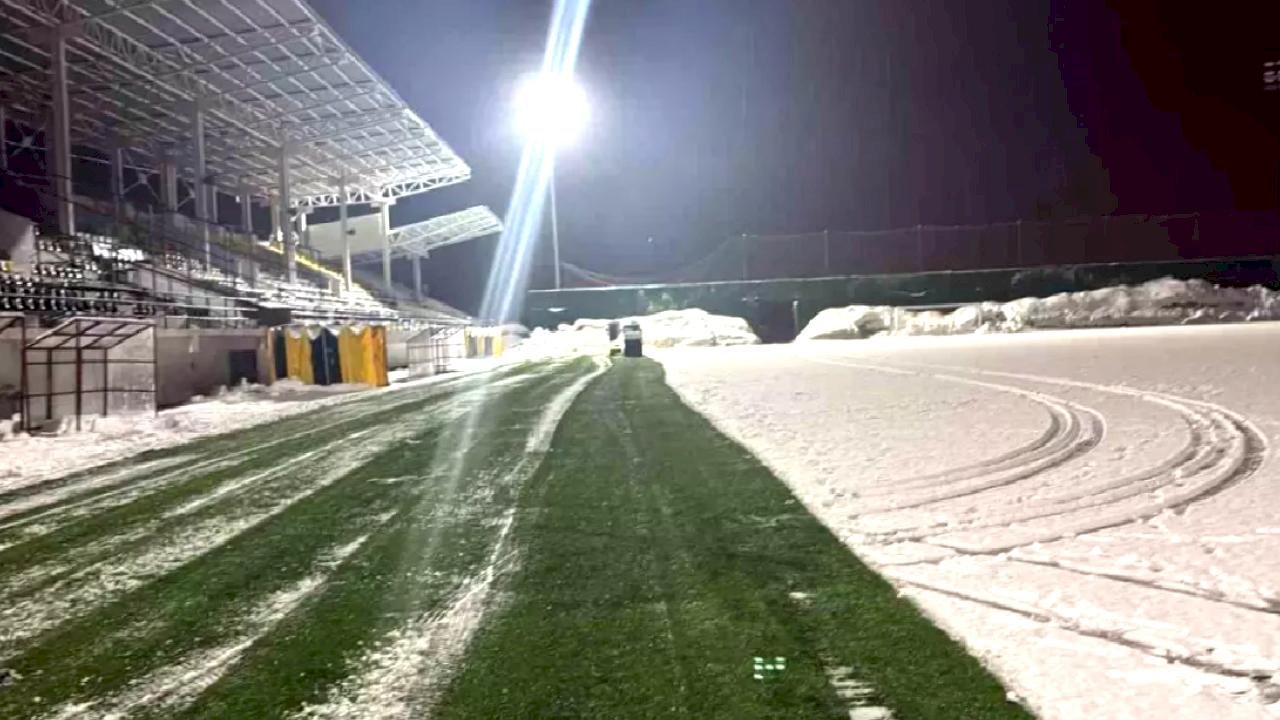 Bitlis'te Kar Temizleme Çalışmaları