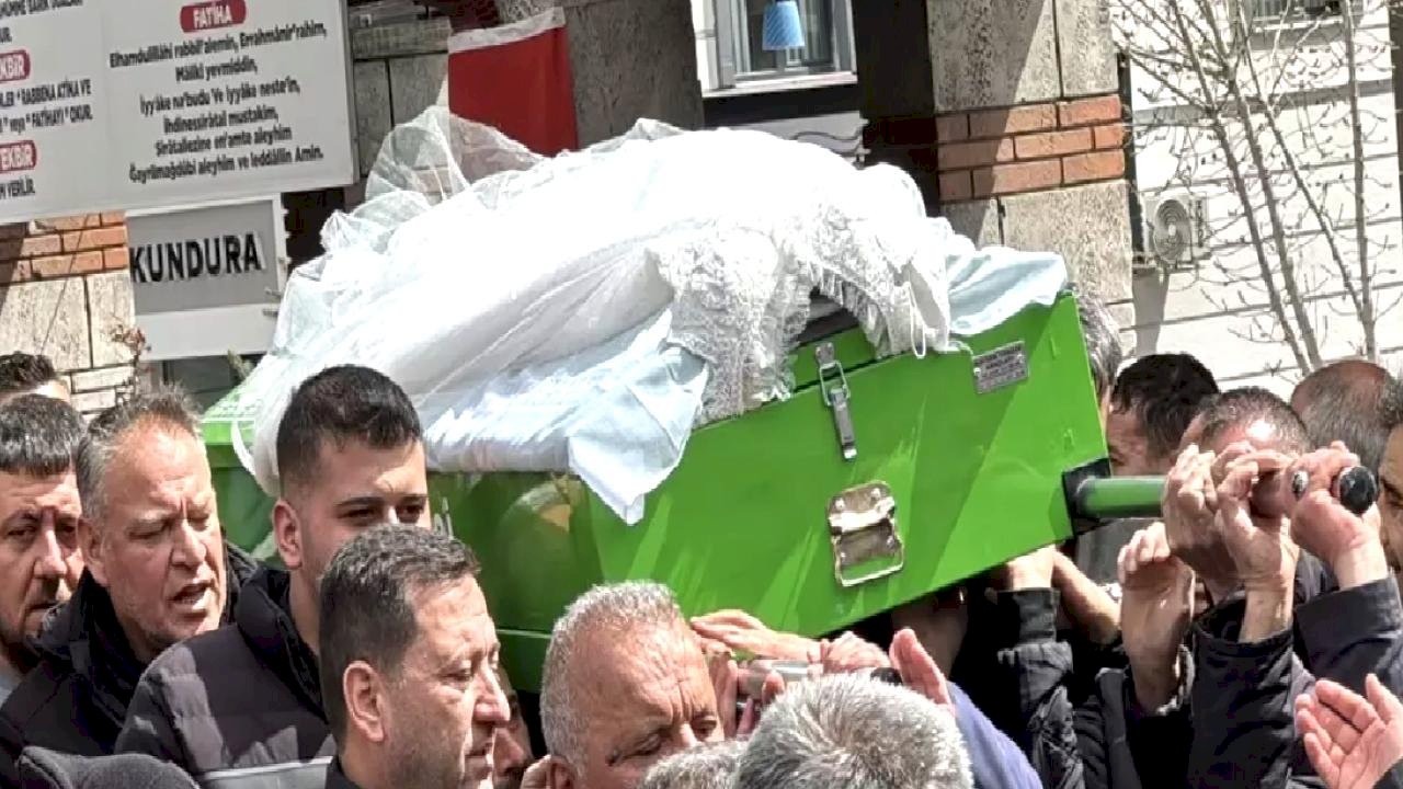 Boşanma Aşamasındaki Kadın Bıçaklanarak Öldürüldü