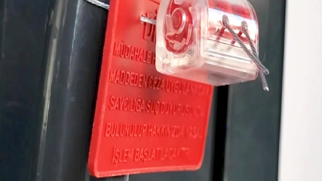 Çayırova Zabıtası'ndan halk sağlığını hiçe sayan işletmeye mühür