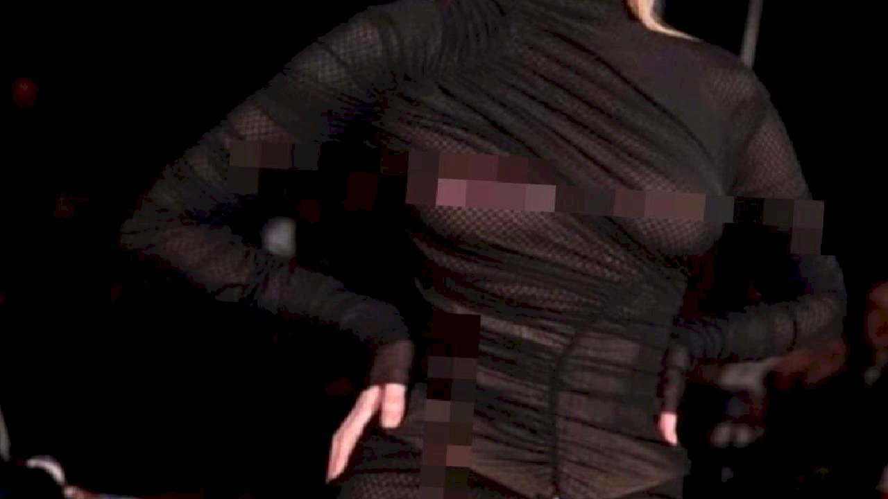 Didem Soydan’ın Transparan Elbisesi Çok Büyük Tepki Topladı