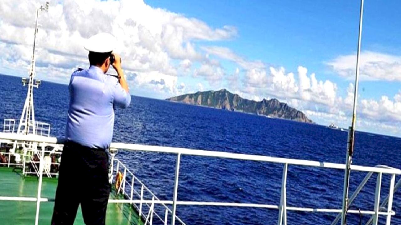 Doğu Çin Denizi’nde gerilim: Çin, Japon balıkçı teknesini bölgeden çıkardı