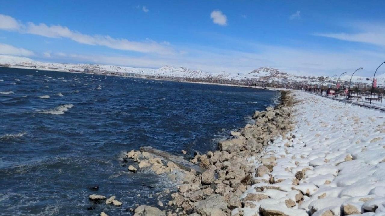 Dünyanın en büyük sodalı gölü! Van Gölü'nün sırları