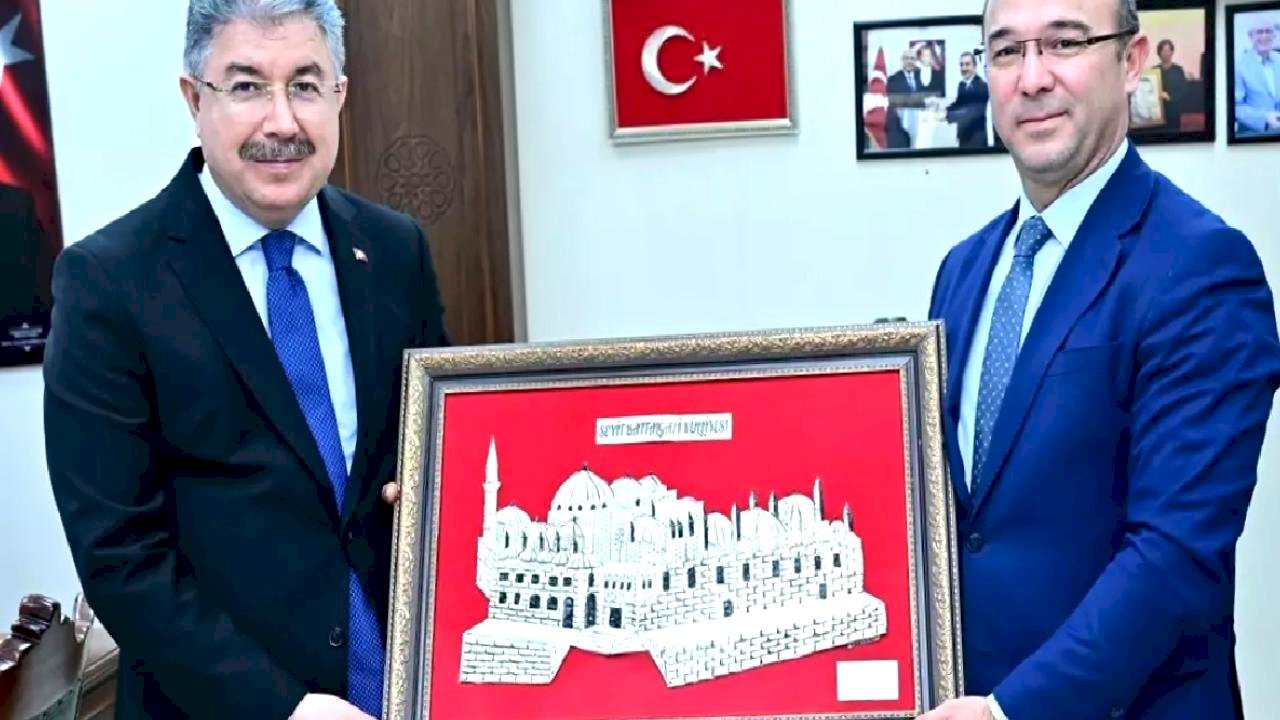 Eskişehir Valisi Yılmaz, Seyitgazi'yi ziyaret etti