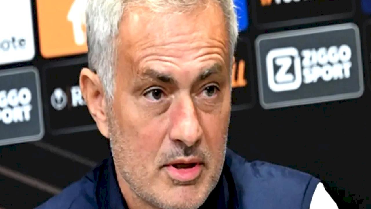 Fenerbahçe'den kovulan Mourinho yeni takımında inanılmaz işler yapıyor