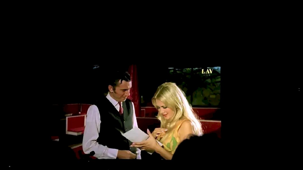 Filiz Akın Anıldı