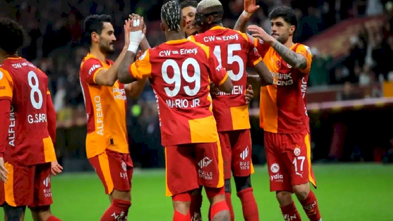 Galatasaray, Alanyaspor'u 3-1 ile geçti