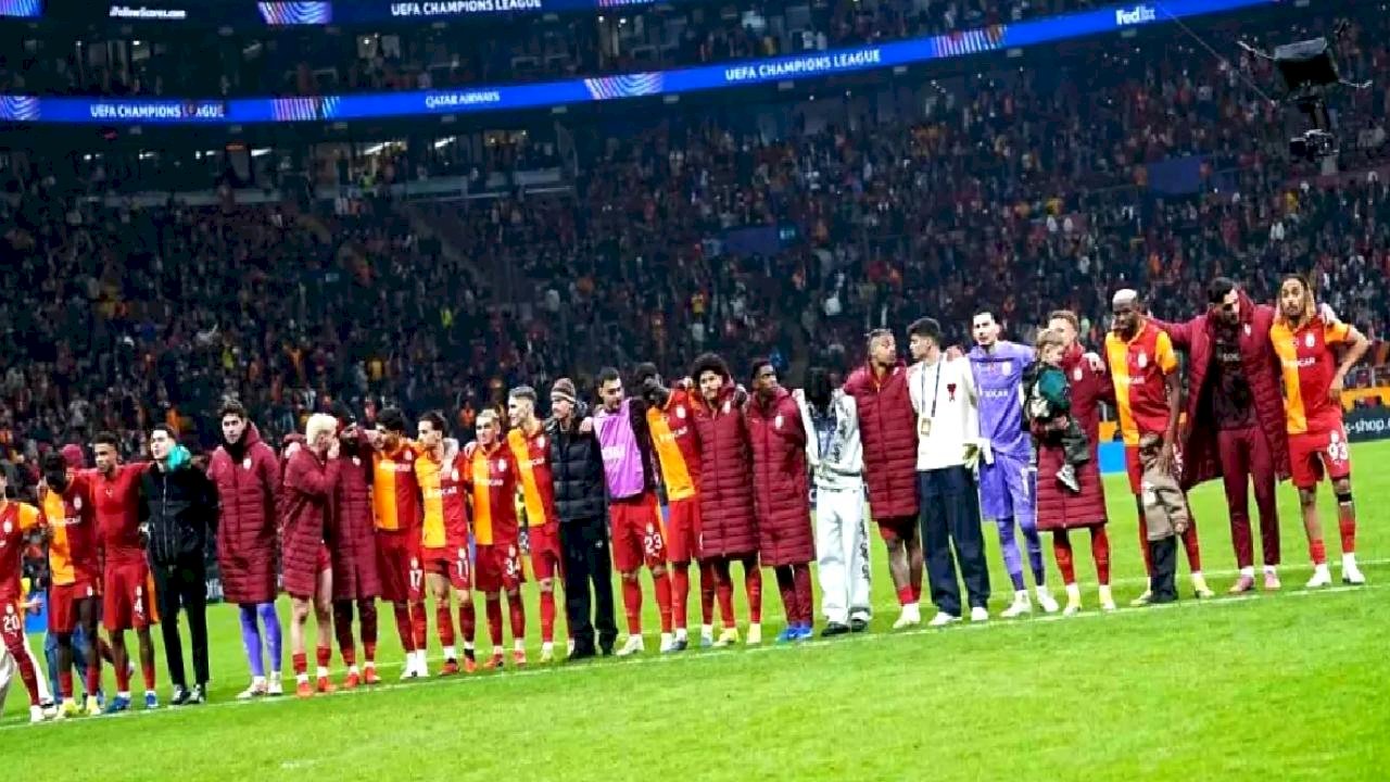 Galatasaray, Liverpool zaferini coşkuyla kutladı