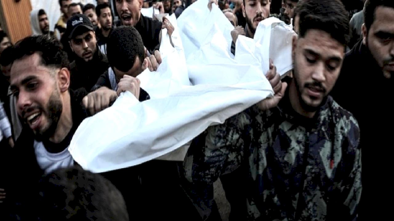 Gazze'de can kaybı 72 bin 268'e yükseldi