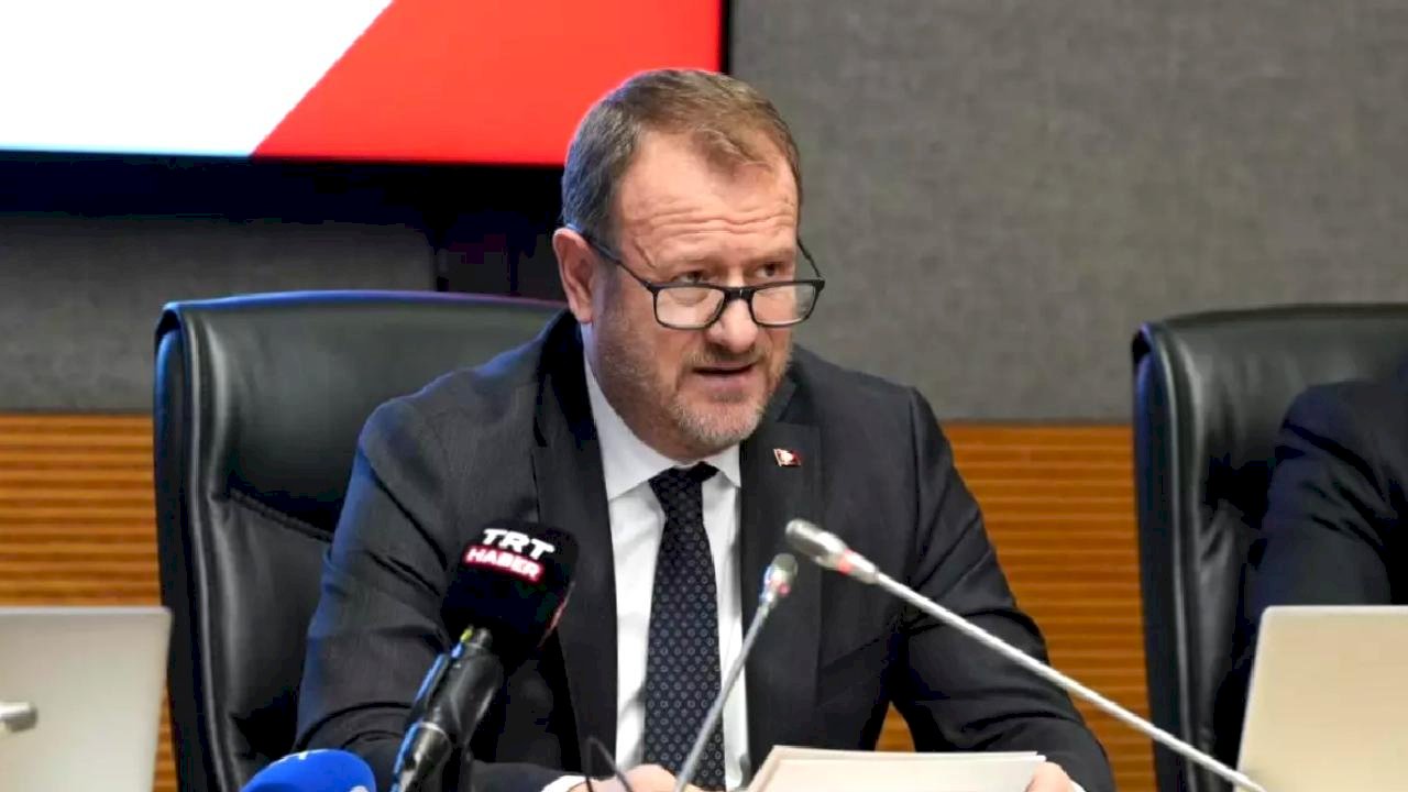 Gençlerin Sosyal Medya Yaş Sınırı İsteği