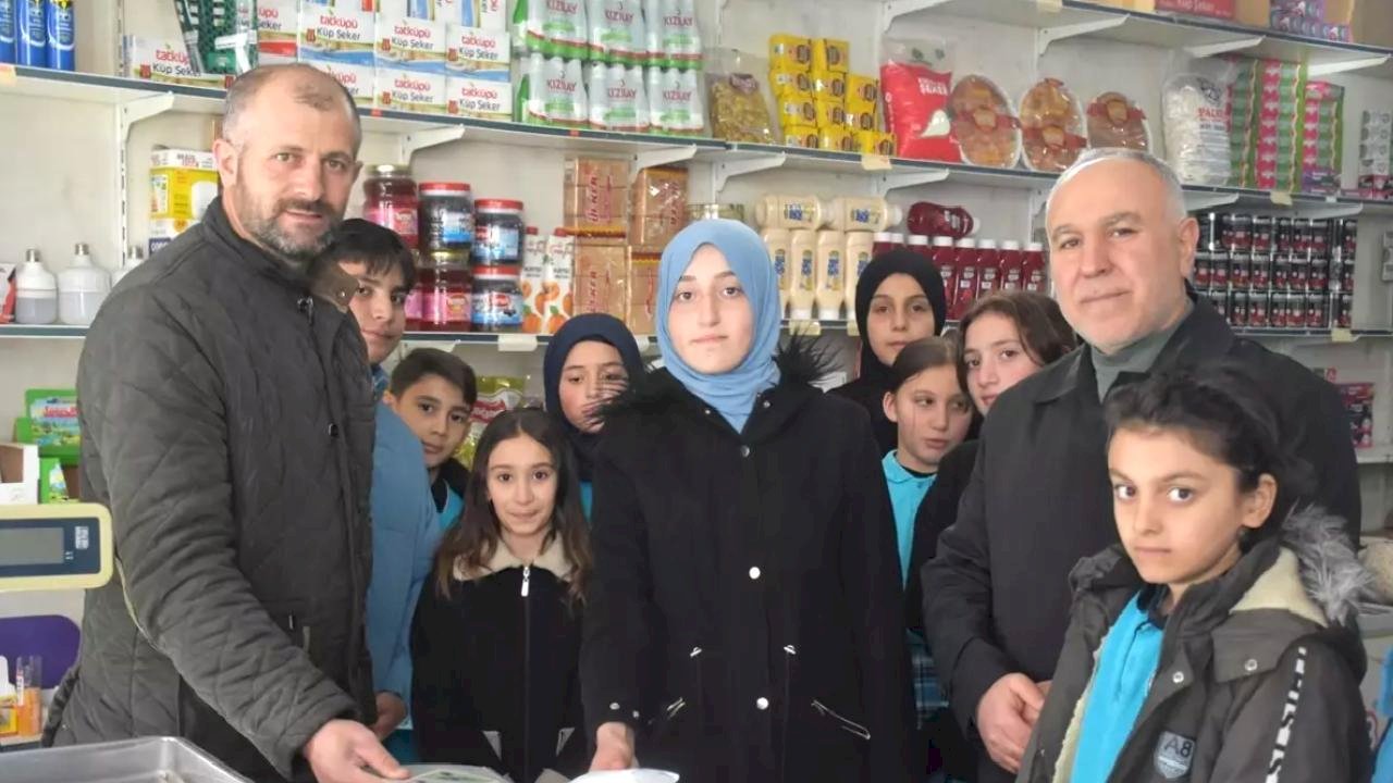 Gümüşhane'de ortaokul öğrencileri "zimem defteri" geleneğini yaşattı