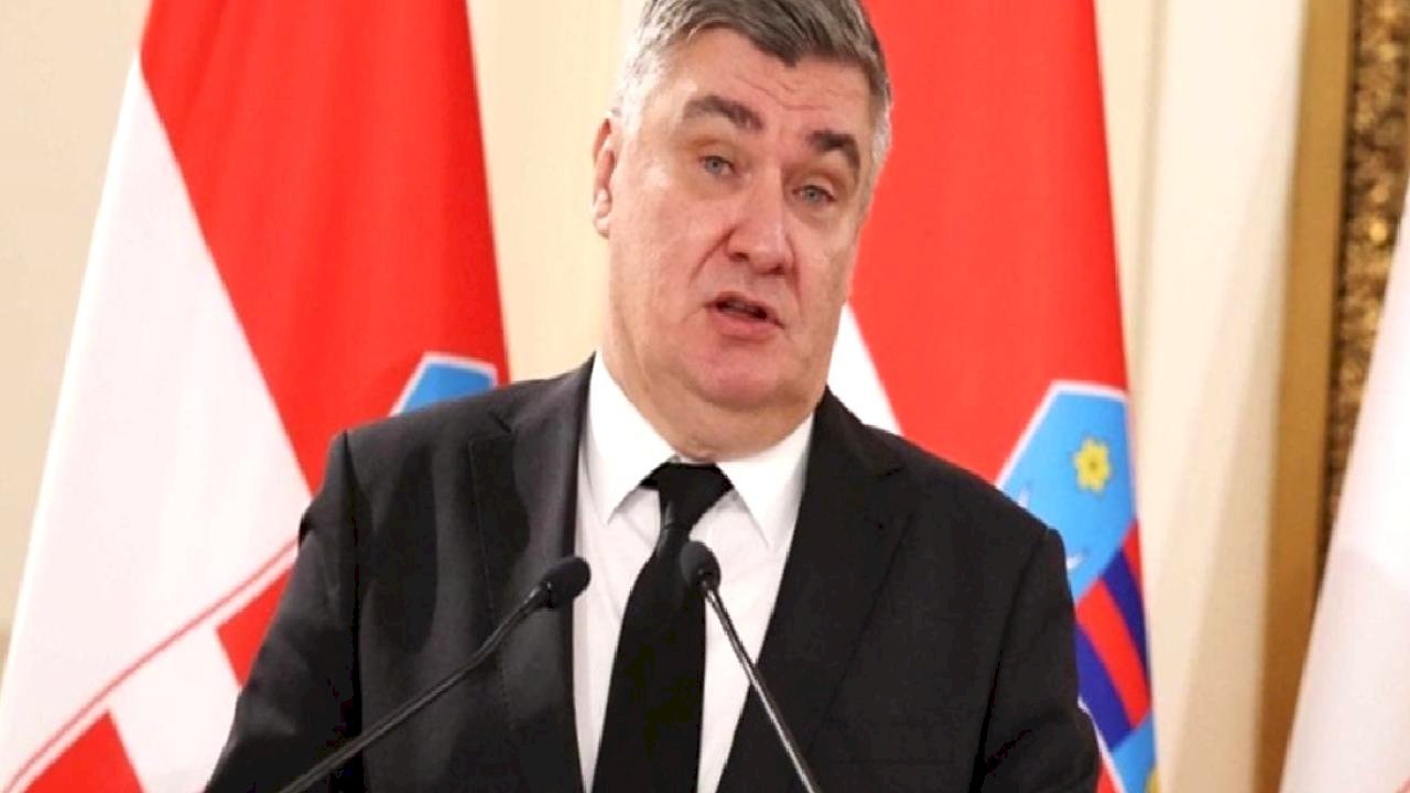 Hırvat lider, Sırp meslektaşı Vucic katılmasın diye toplantıyı iptal etti