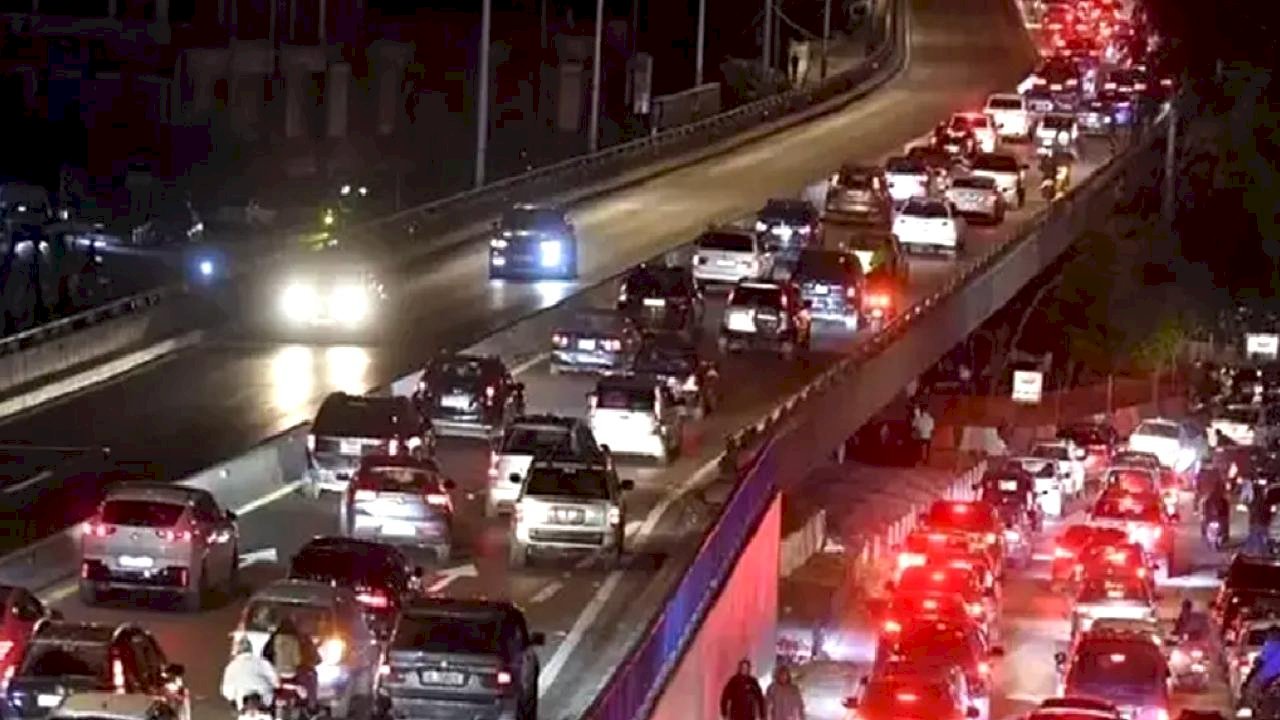 Hizbullah'ın Hamaney'in intikamı saldırısı sonrası İsrail Lübnan'ı hedef aldı