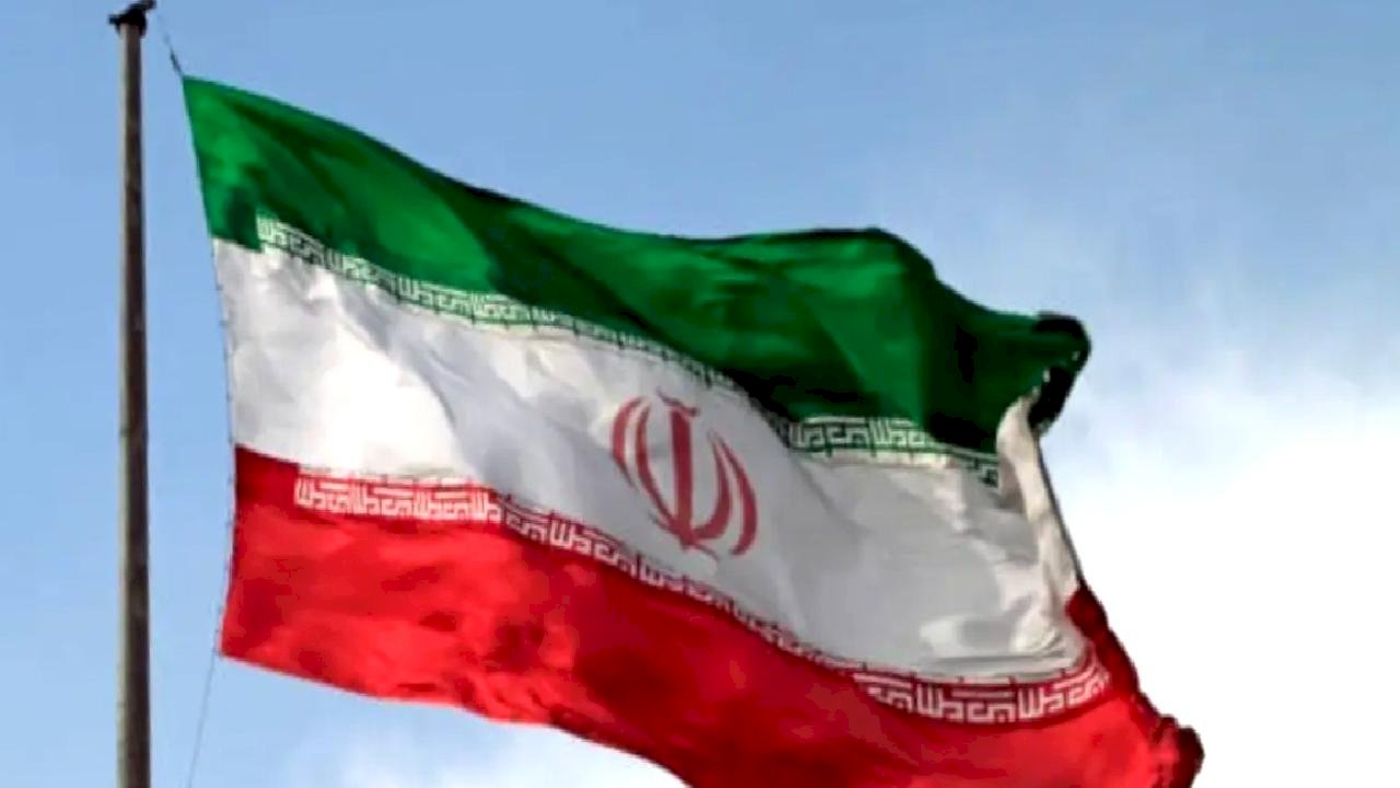 İran 6 Ay Sürecek Savaşa Hazır