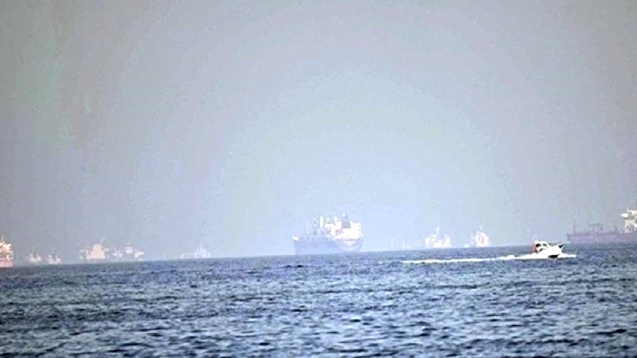 İran’dan Hürmüz Boğazı açıklaması: İsrail ve ABD bağlantılı gemiler geçemez