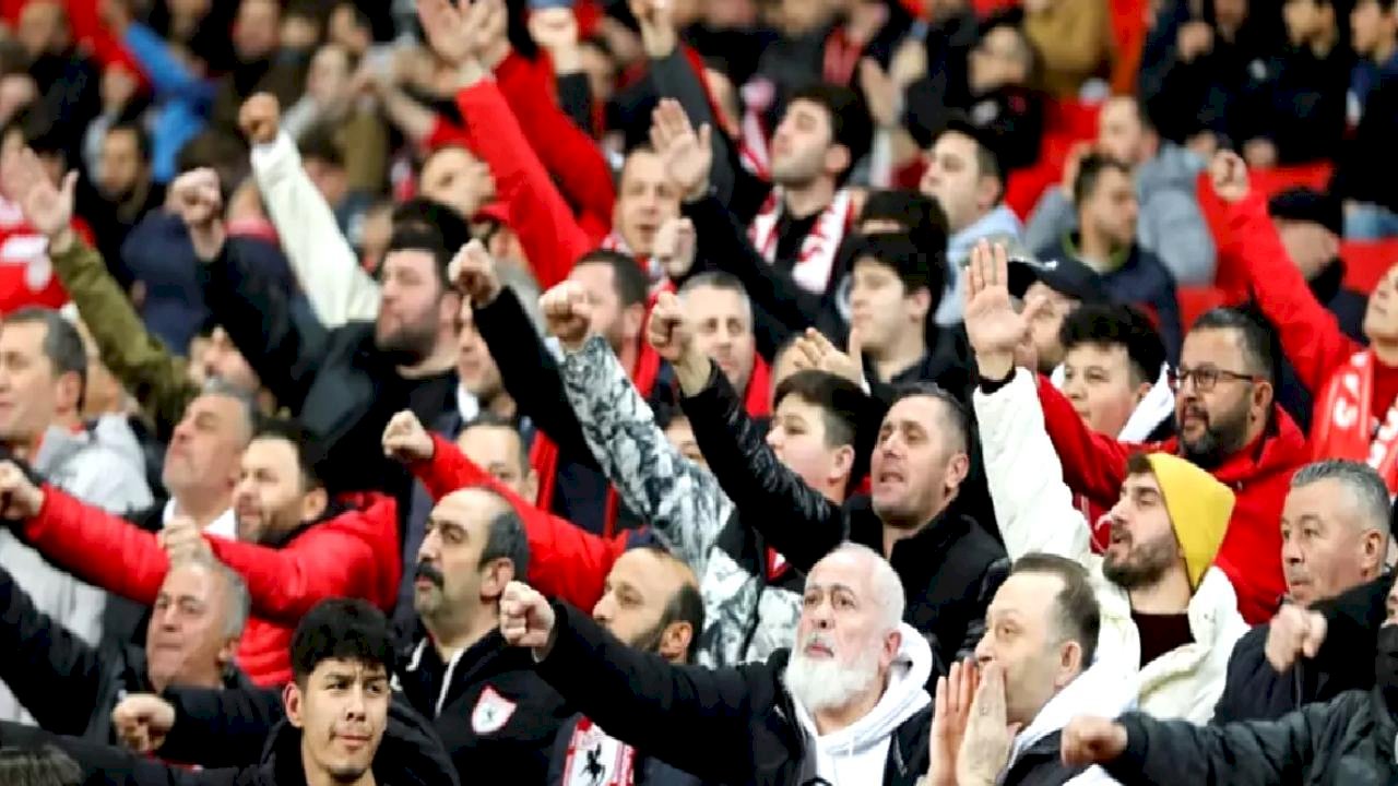 İspanyollarla dostluk rüzgarı! Samsun, Atatürk ve Pedro Sanchez tezahüratlarıyla inledi