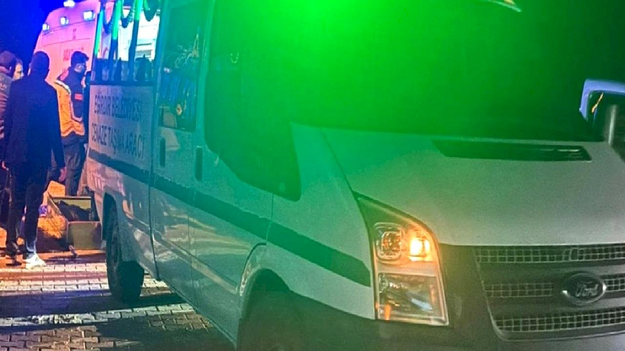 Isparta'da tamirat sırasında fırlayan iş makinesi tekeri can aldı