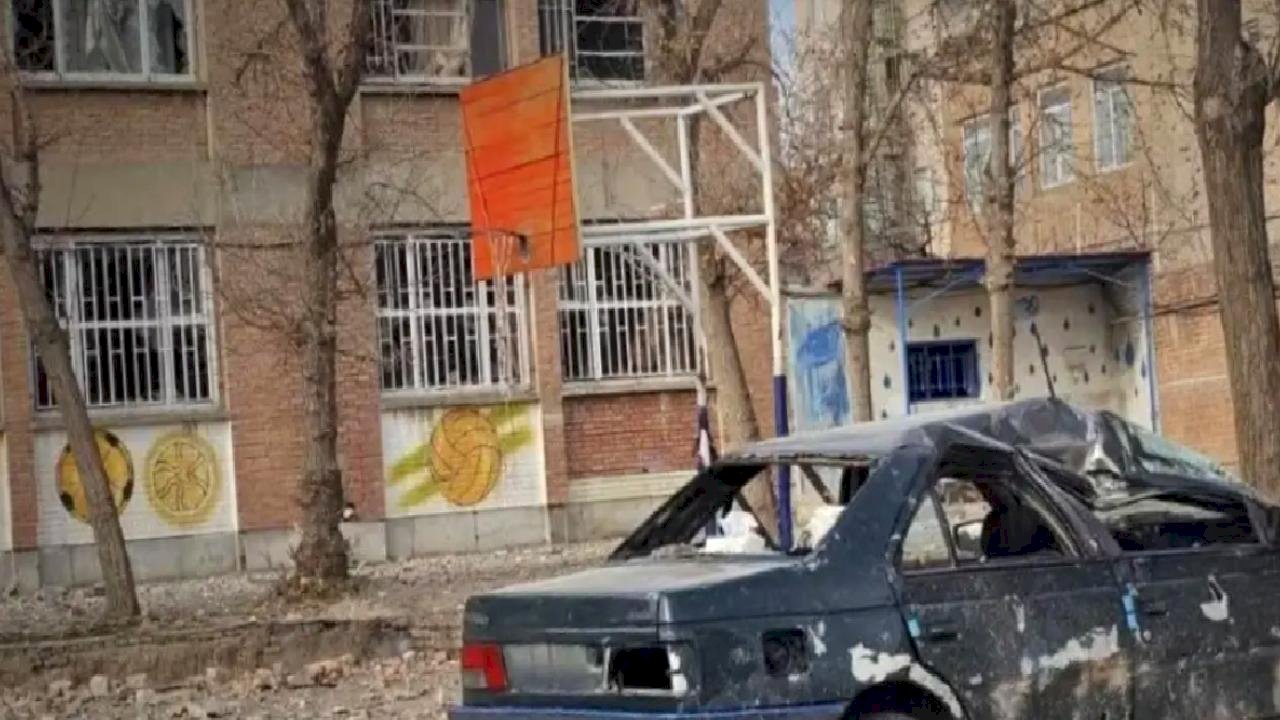 İsrail yine okul vurdu! Tamamen yıkıldı, eğitime ara verildi