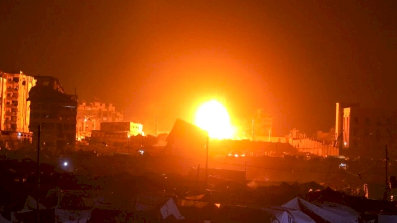 İsrail'in Gazze'ye düzenlediği saldırılarda bir polis hayatını kaybetti