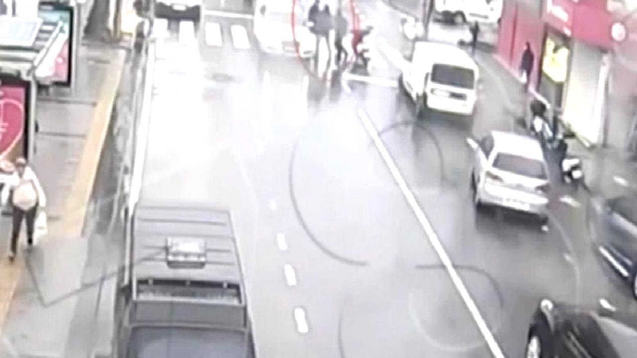 İstanbul'da trafikteki kavga kameradan tespit edildi
