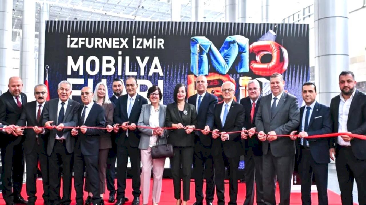 İZFURNEX 2026 İzmir Mobilya Fuarı kapılarını açtı