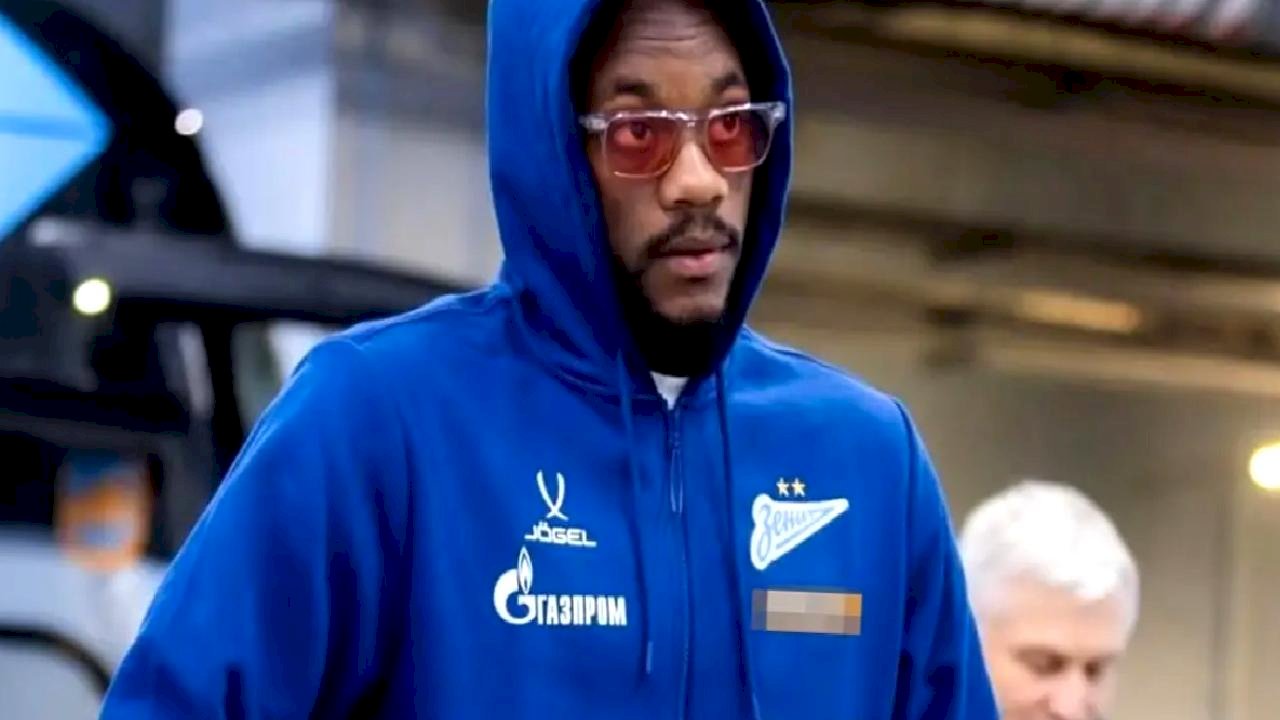 Jhon Duran, Gedson Fernandes'i üzdü