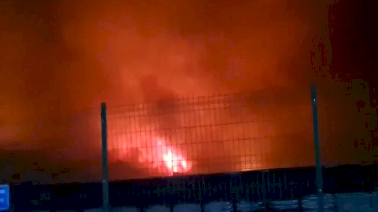 Kadirli'de Entg. Tavuk Kesimh. Yangını