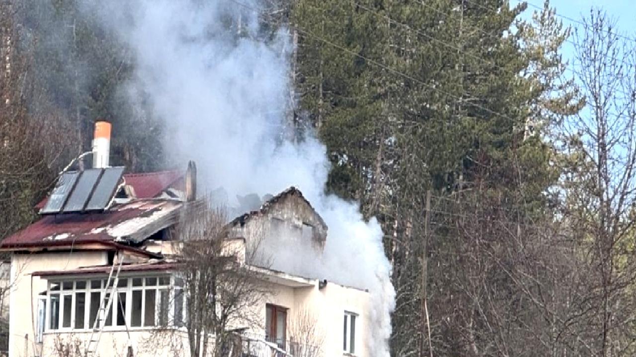 Karabük’te müstakil evde yangın: 1 ölü 1 yaralı