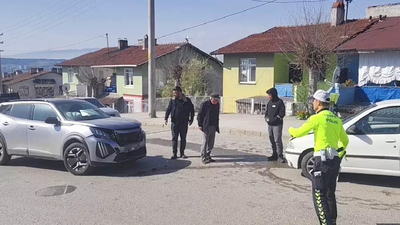 Karabük'te Trafik Kazası: 3 Yaralı