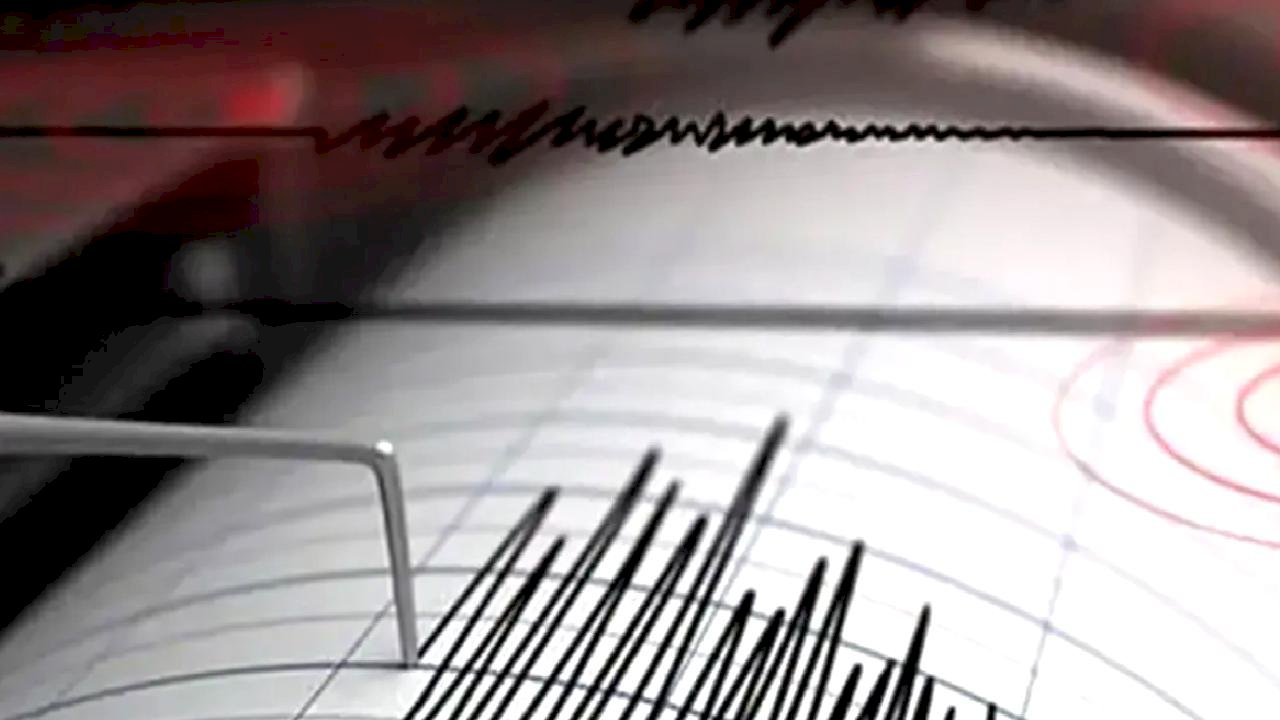 Karadeniz'de 4 büyüklüğünde deprem