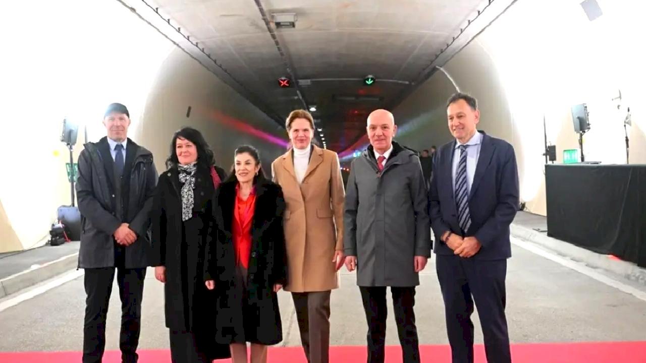 Karavanke Tüneli Açıldı